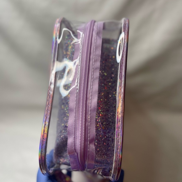 Imoshionusa iridescent purple clear travel case with 3 separate make up bags - Picture 5 of 6